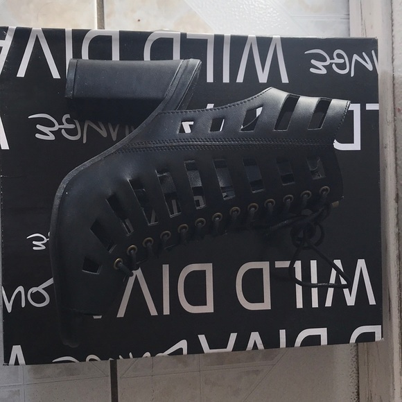 High heel lace up heels - Picture 4 of 4